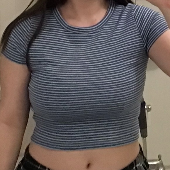 Blue striped American eagle baby tee - Picture 3 of 3